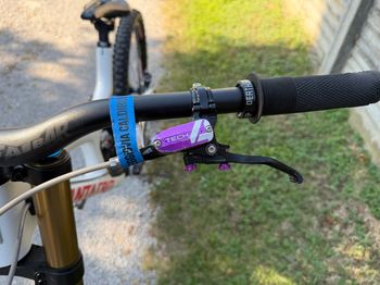 Used Santa Cruz V10 CC 2018 2018 Mountainbike, White — image 12 of 20