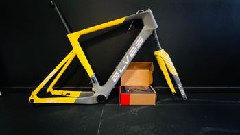 Tweedehands Elves Custom Frameset 2026 Road & Gravel