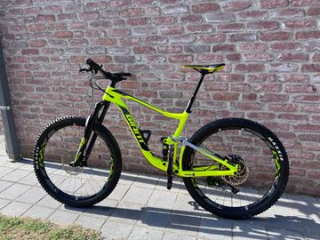 Used Giant Anthem Advanced 2 2018 2018 Mountainbike, Black, 27.5 — image 8 of 9
