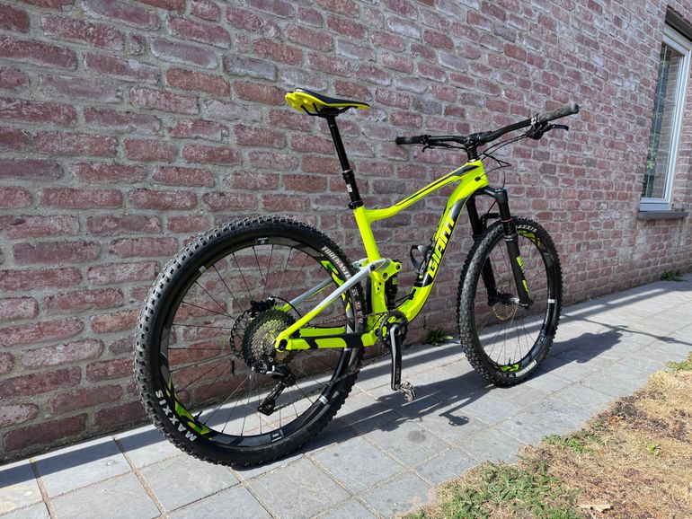 Used Giant Anthem Advanced 2 2018 2018 Mountainbike, Black, 27.5 — image 2 of 9