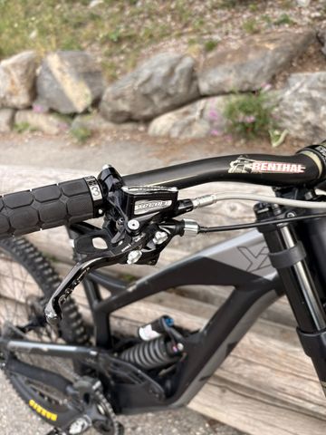 Brugt YT Industries Tues Pro Race Mod 2018 2018 Mountainbike — billede 7 af 10