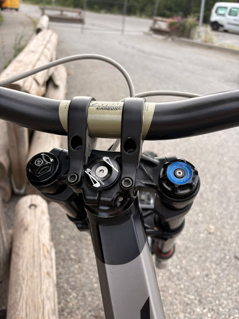 Brugt YT Industries Tues Pro Race Mod 2018 2018 Mountainbike — billede 8 af 10