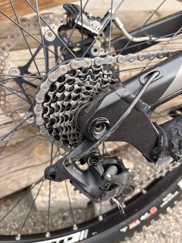 Brugt YT Industries Tues Pro Race Mod 2018 2018 Mountainbike — billede 10 af 10