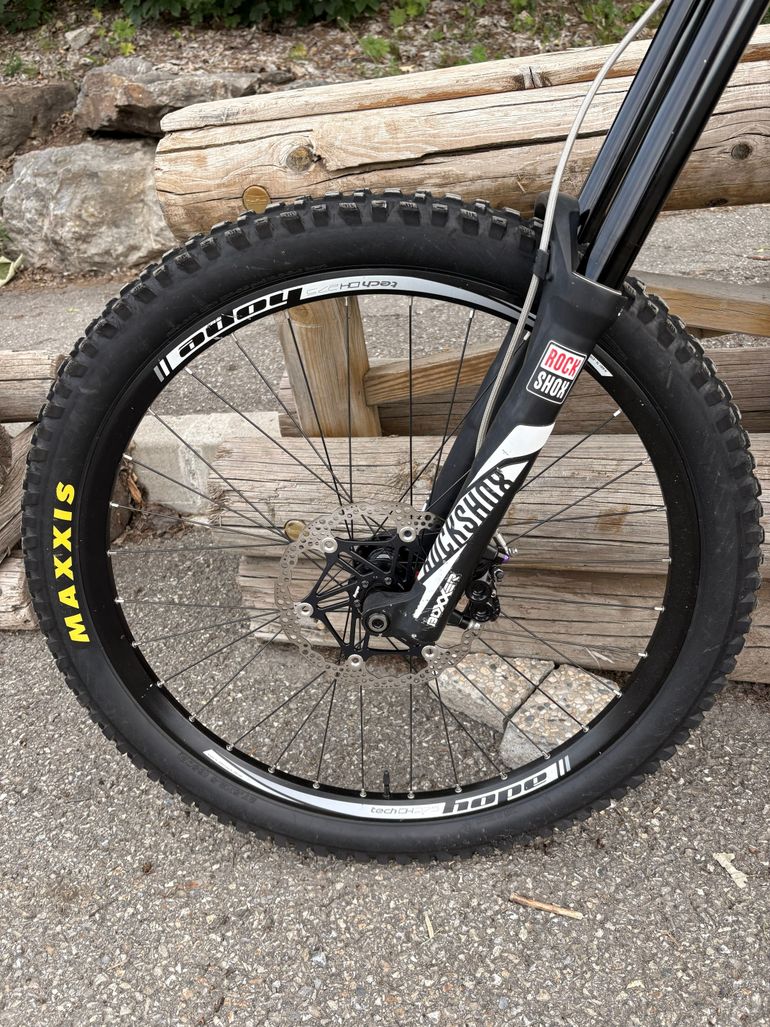 Brugt YT Industries Tues Pro Race Mod 2018 2018 Mountainbike — billede 3 af 10