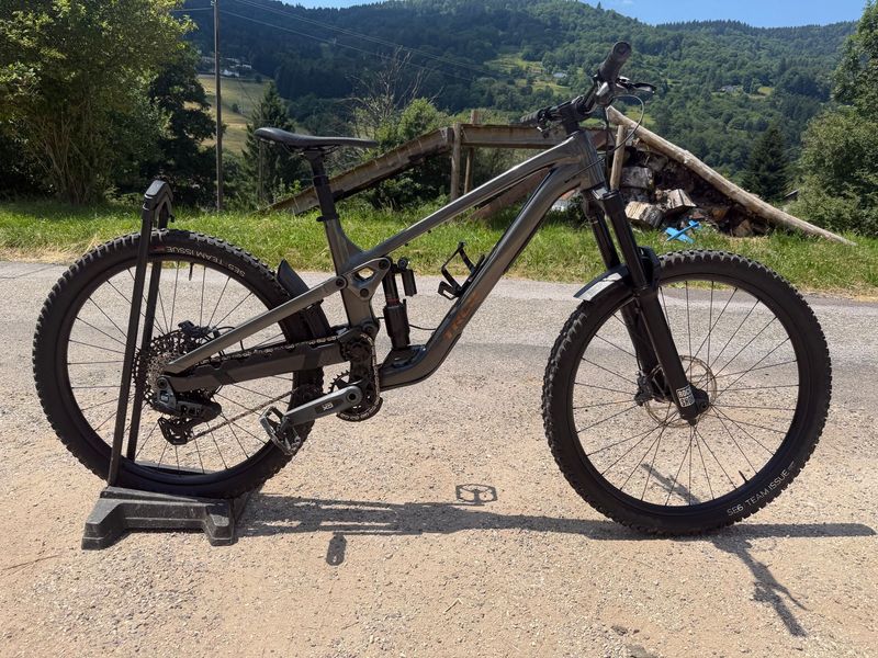 Used Trek Slash 9 GX AXS T-Type Gen 6 2025 2025 MTB