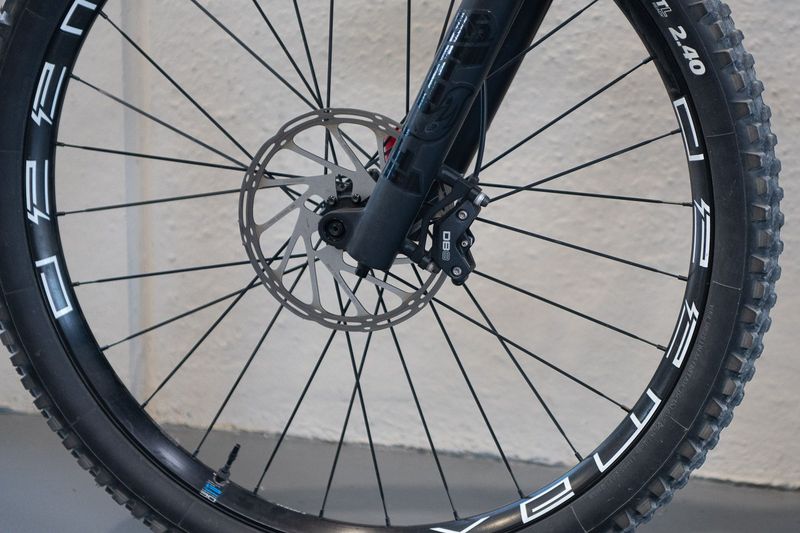 Mondraker CHASER R 2024 2024 Mountainbike usato, Blu — immagine 4 di 9