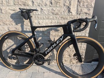 Tweedehands Ridley Noah Fast 3.0 - Sram Force AXS 2x12sp 2026 2026 Road & Gravel