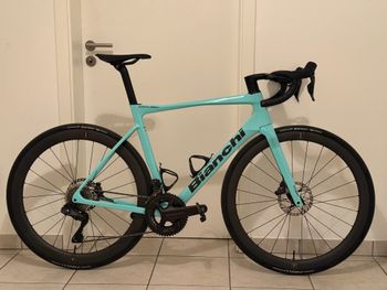 Used Bianchi Specialissima COMP 105 Di2 2024 Frameset 2024 Road & Gravel