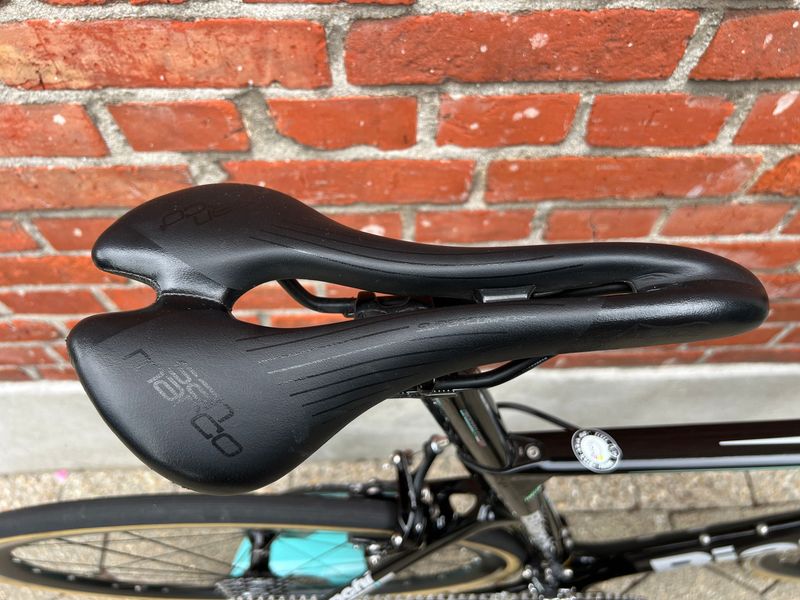 Used Bianchi Aria Other Campagnolo 2022 Road & Gravel, Black — image 9 of 15