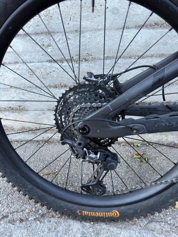 Použité Pivot Mach 6 Shimano Deore XT 2023 Mountainbike — obrázek 11 z 31