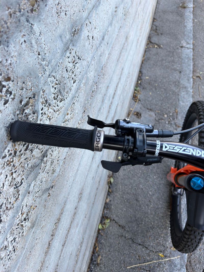 Použité Pivot Mach 6 Shimano Deore XT 2023 Mountainbike — obrázek 19 z 31