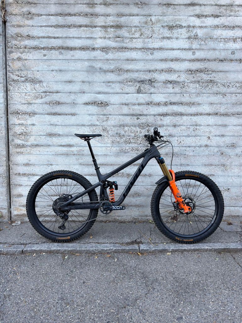 Gebrauchtes Pivot Mach 6 Shimano Deore XT 2023 Mountainbike, Schwarz — Bild 3 von 31