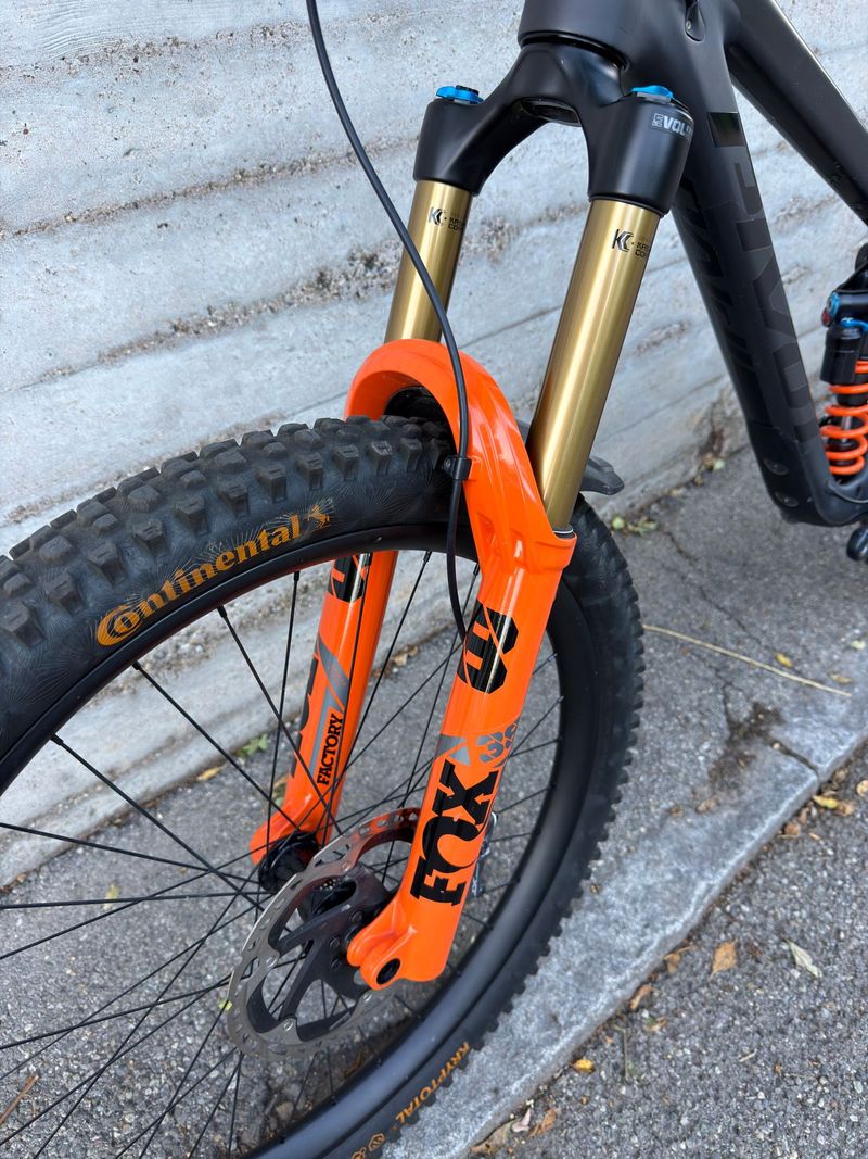 Použité Pivot Mach 6 Shimano Deore XT 2023 Mountainbike — obrázek 5 z 31