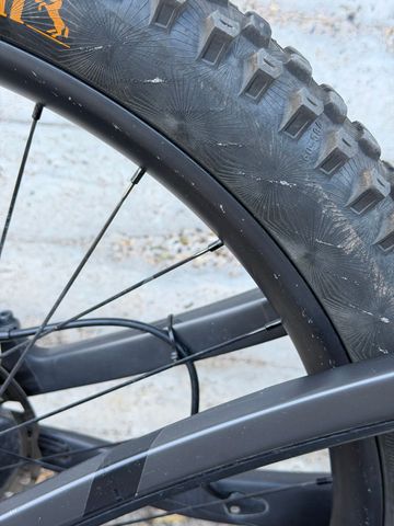 Použité Pivot Mach 6 Shimano Deore XT 2023 Mountainbike — obrázek 29 z 31
