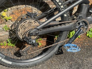 Używany Canyon Spectral CF 7 2024 2024 Mountainbike — zdjęcie 3 z 7