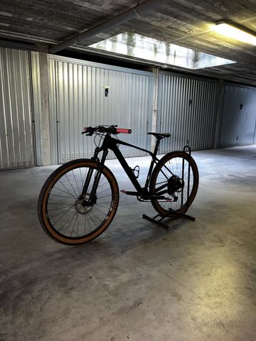 Gebrauchtes Orbea ALMA M-TEAM 2018 2018 Mountainbike, Schwarz, 27.5, 29 — Bild 2 von 5