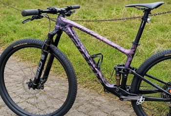 Used Giant Anthem Pro 2024 Mountainbike, Purple — image 4 of 5