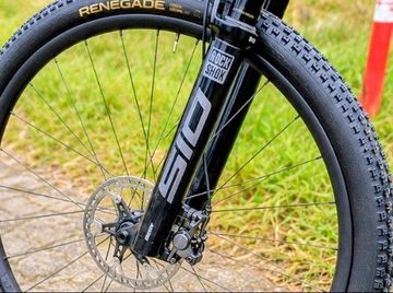 Giant Anthem Pro 2024 Mountainbike usato, Viola — immagine 3 di 5
