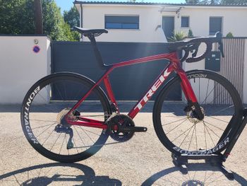 Käytetty Trek Madone SL 6 Gen 8 2025 2025 Road & Gravel