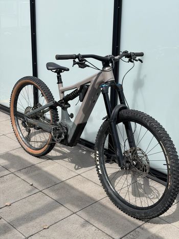 Gebrauchtes Focus SAM² 6.8 2023 2023 Mountainbike, Schwarz, 29 — Bild 2 von 10