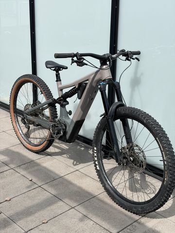 Used Focus SAM² 6.8 2023 2023 Mountainbike, Black, 29 — image 2 of 10
