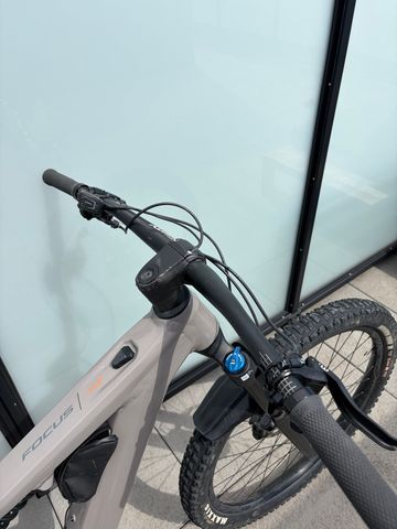 Used Focus SAM² 6.8 2023 2023 Mountainbike, Black, 29 — image 9 of 10