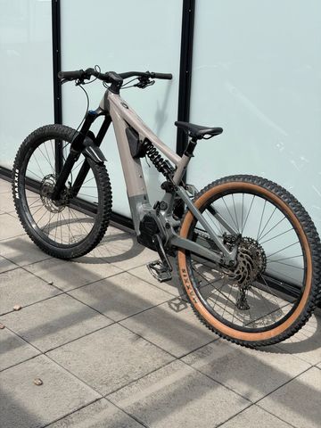 Käytetty Focus SAM² 6.8 2023 2023 MTB