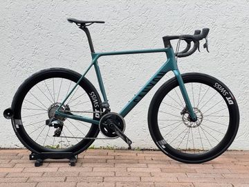 Brugt Canyon Ultimate CF SLX 8 Disc eTap 2022 2022 Road & Gravel