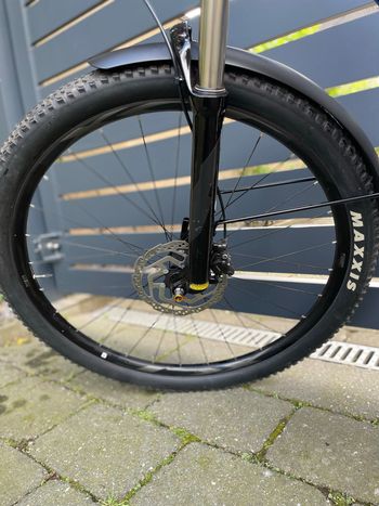 Used Liv Vall E+ EX 2022 2022 Mountainbike, Blue, 27.5, 29 — image 9 of 12