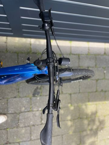 Used Liv Vall E+ EX 2022 2022 Mountainbike, Blue, 27.5, 29 — image 7 of 12