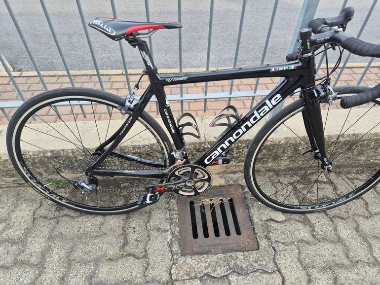 Cannondale Synapse Carbon 105 2017 2017 Road & Gravel usato, Nero — immagine 2 di 6