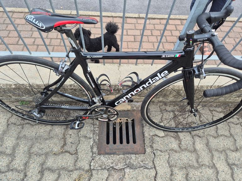 Cannondale Synapse Carbon 105 2017 2017 Road & Gravel usato, Nero — immagine 3 di 6