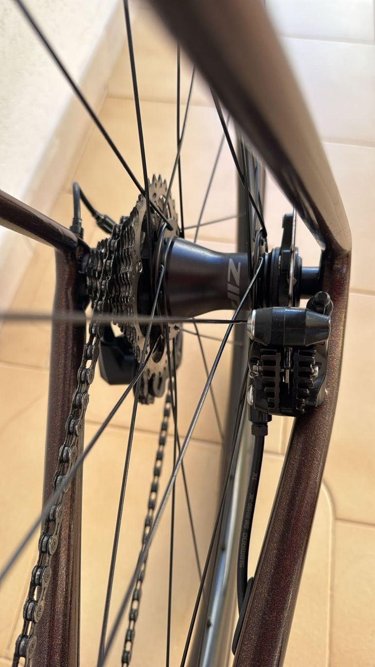 Używany Tcr advance disk 2 pro Custom Shimano 105 2022 Road & Gravel — zdjęcie 6 z 11