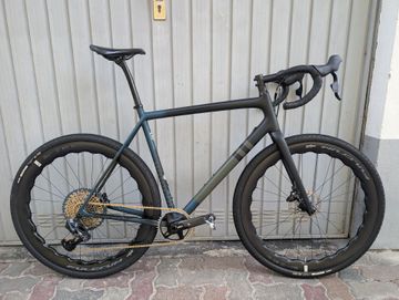 Tweedehands Specialized Crux Expert 2024 2024 Road & Gravel — afbeelding 1 van 11