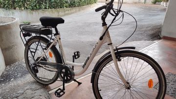 Used Momo FERRARA 2022 Urban, White — image 2 of 6