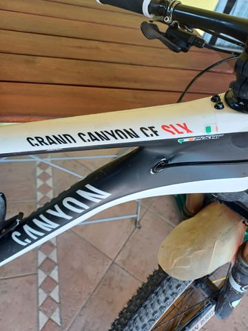 Used Canyon Custom Shimano Deore XT 2015 Mountainbike, White — image 3 of 5