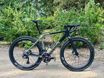 Gebrauchtes Canyon Grail CF SLX 8 Di2 GRC42 2025 2025 Road & Gravel