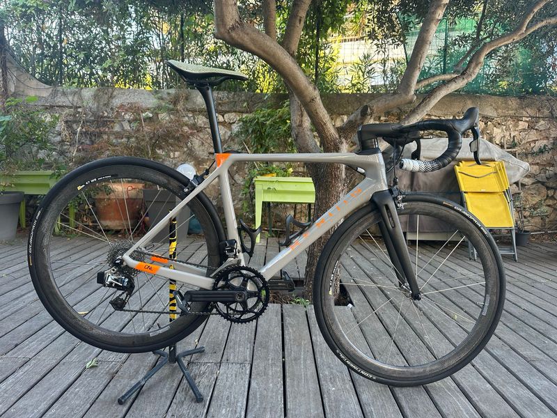 Used Heroin Custom SRAM Red eTap 2018 Road & Gravel, Light Gray — image 1 of 18