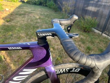 Tweedehands Canyon Aeroad CFR Di2 2023 2023 Road & Gravel — afbeelding 3 van 5