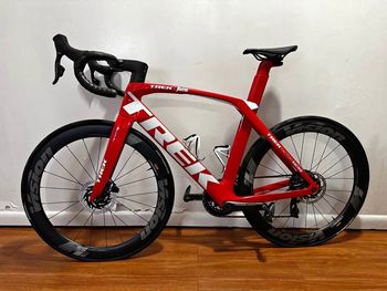 Tweedehands Trek Madone SLR 7 Size 56 SHIPPING ON 2023 Road & Gravel