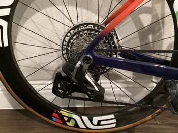 Used Dimond Custom SRAM Force eTap AXS 2026 Road & Gravel, Red — image 8 of 10