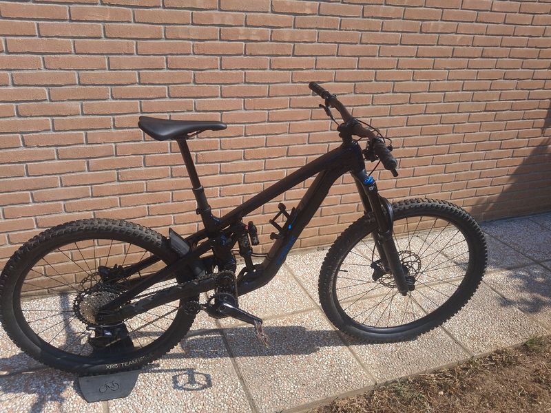 Used Trek Slash 8 Gen 6 2024 2024 MTB