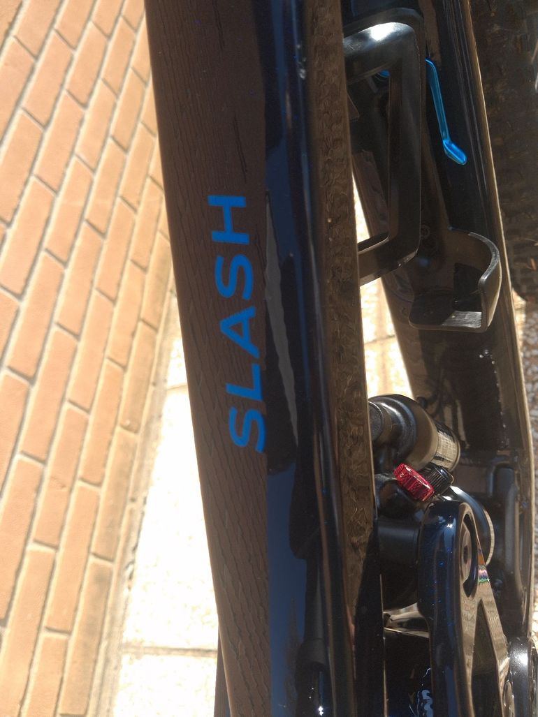 Brugt Trek Slash 8 Gen 6 2024 2024 Mountainbike — billede 19 af 21
