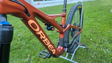 Brugt Orbea RALLON M20 2024 2024 Mountainbike — billede 3 af 5