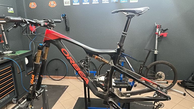 Brugt Orbea OIZ M-TEAM 2020 2020 Mountainbike — billede 2 af 3