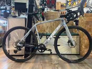 Używany Trek Boone 5 2025 2025 Road & Gravel — zdjęcie 1 z 10