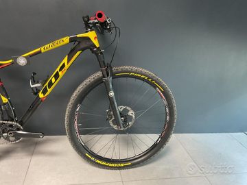 Wilier 101x Shimano Deore XT 2018 Mountainbike usato, Rosso — immagine 2 di 10