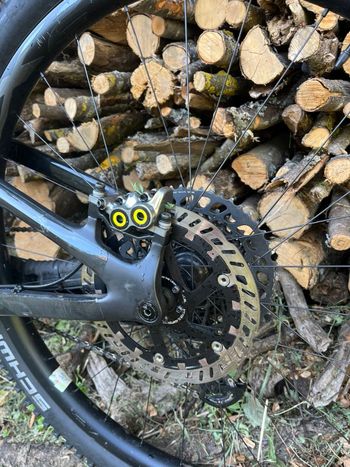 Brugt Giant Reign Advanced Pro 1 2023 2023 Mountainbike — billede 4 af 8