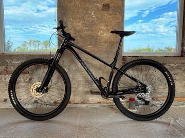 Tweedehands Merida BIG TRAIL 500 2022 2022 Mountainbike — afbeelding 1 van 12