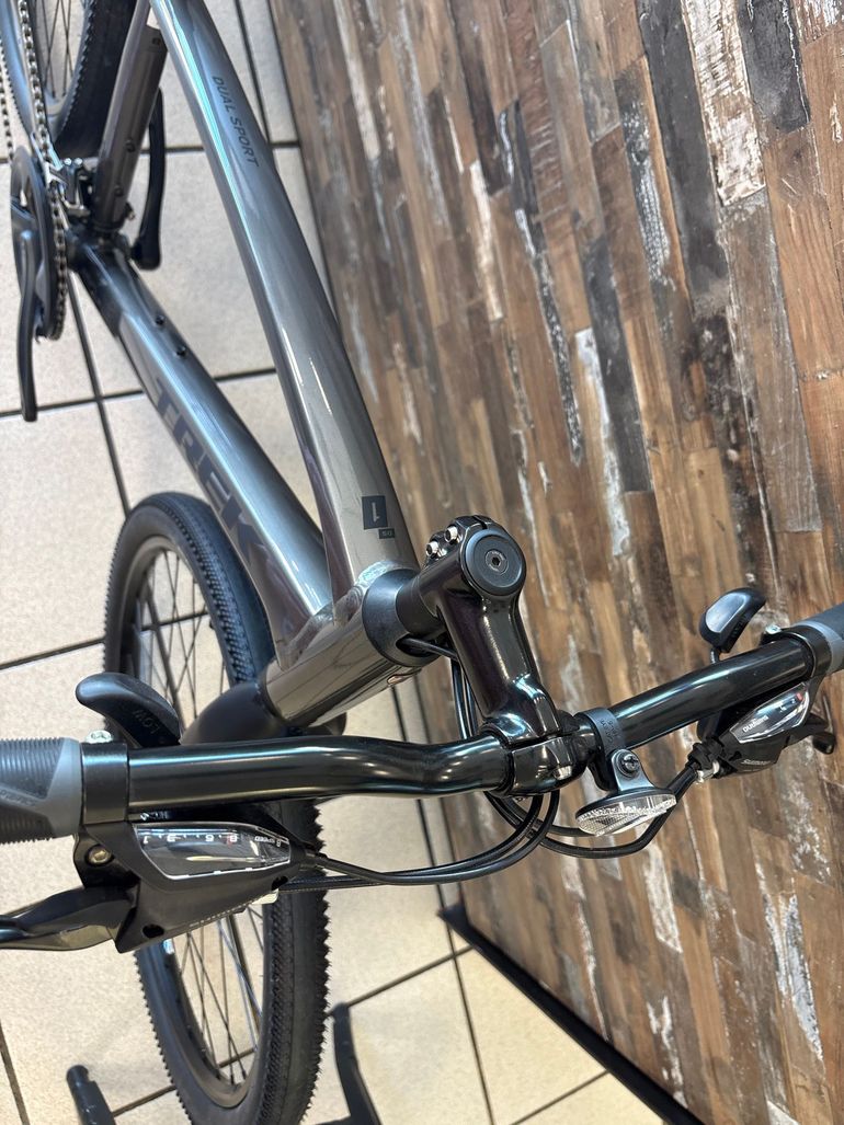 Trek Custom Shimano Altus 2026 Urban d'occasion — image 7 sur 12
